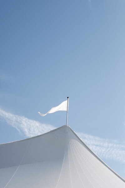 Planning a pre-wedding photoshoot? Let Morgan Long guide you through the process with ease and elegance, capturing your love in stunning portraits that reflect your unique bond.