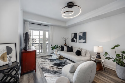 427-50 Lakebreeze living (2)