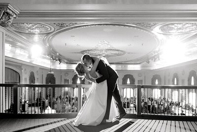 Palais-Royale-South-Bend-Grand-Rapids-Michigan-Wedding-Photographer_0395