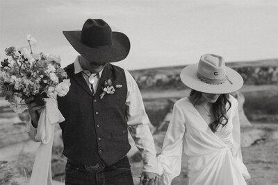 Outdoor elopement with BC scenery