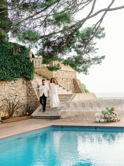 The Bride and groom on the French Riviera, Domaine de Canaille (Cassis), before the ceremony