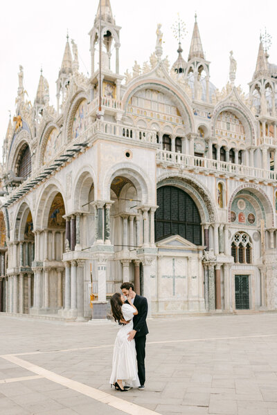 Engagement session in Venice Italy