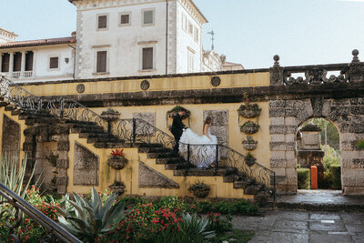 bride and groom wedding photos in mexico captured by destination and mexico wedding photographer elsie goodman