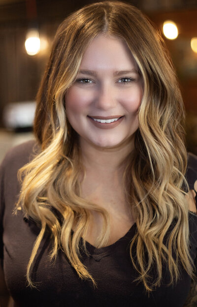 Contact Lynda Louis Photography for Corporate, Business, Realtors, Actors, and much more