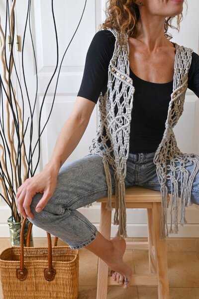 Macrame mobile holder  by Isabella Strambio