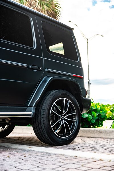 mercedes-g550-matte-manufaktur-night-black-magno-for-rent-in-miami-041