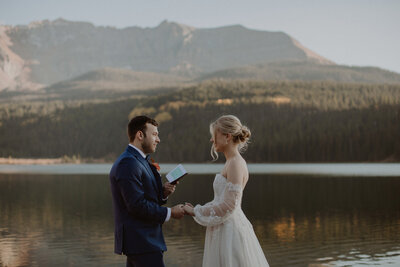 Couple elopes in Telluride at Trout Lake
