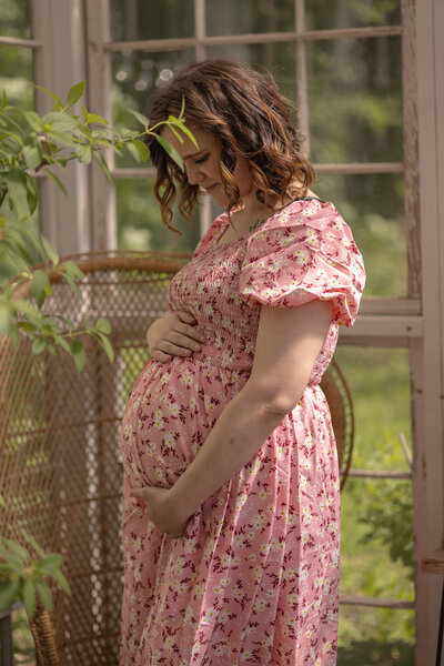 Maternity photos taken in Tennessee