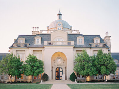 The Olana - Dallas Texas - Holley & Aaron Davis - Stephanie Michelle Photography - @stephaniemichellephotog-15-32