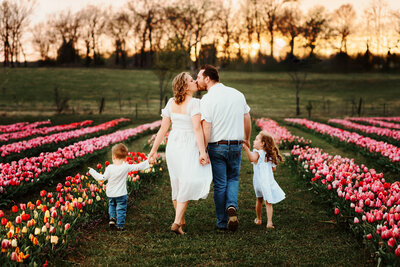 Best NWA family photographer, family portraits near me, Northwest Arkansas family photography, NW Arkansas family photos