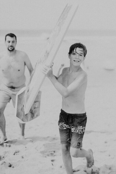 seance photo plage siouville - bodyboard enfant siouville normandie - caroline liabot
