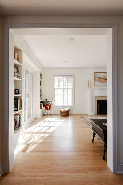 Dining Room Design Details and Layout with Light Fixture
