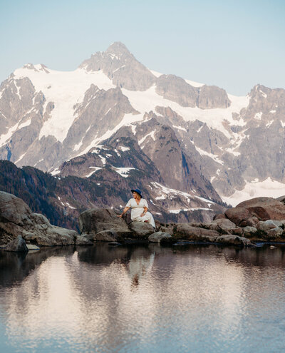 Family session at Artist Point, Scenic location in Washington.
