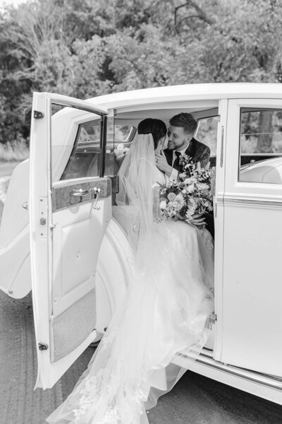 Bret and Brandie Evansville Owensboro Weddings Black and White Gallery61