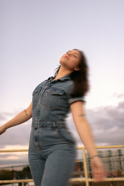 Layla-BrandingCouplesPhotos-37blur2