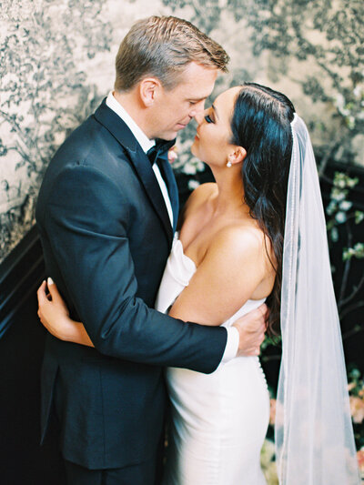 mason-dallas-venue-bride-groom-portraits-17
