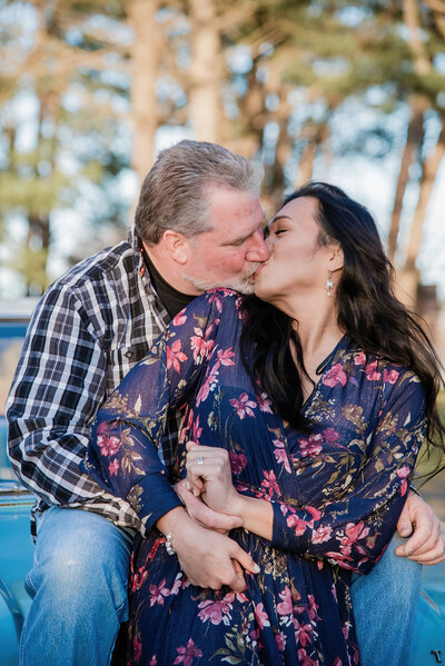 Engaged Couple Kissing on Car Hood - Huntingtown MD Engagement Session Jennifer Mummert Photography
