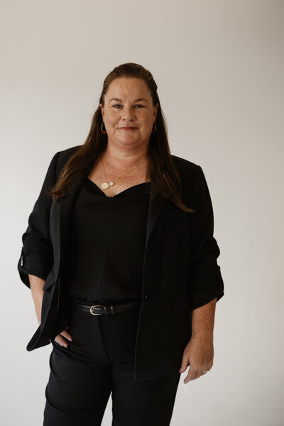 Headshot of Sam Varner, business coach and sales strategist for service-based businesses, co-host of the Aesthetic AF Podcast focused on medspa marketing, profit growth, and CEO-level sales strategy.