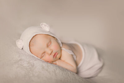 traverse city michigan newborn photographer