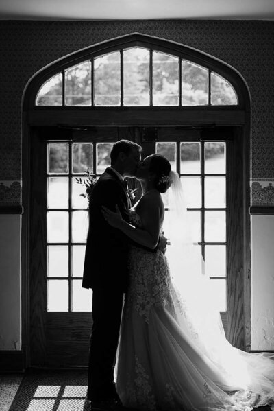 Bret and Brandie Evansville Owensboro Weddings Black and White Gallery42