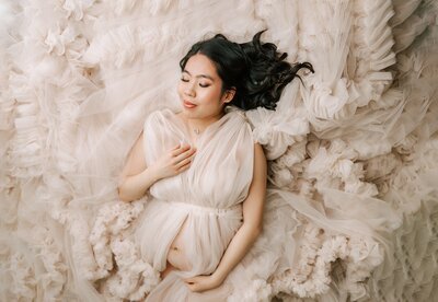 Portland maternity photos in Mt Hood Lavender field