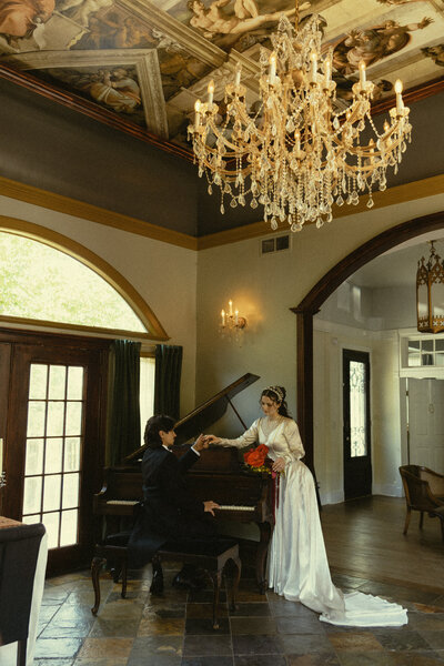 outdoor maternity photoshoot, intimate maternity photography, storytelling maternity photoshoot