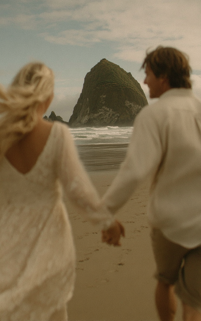 u8487914977_a_cinematic_still_of_two_people_holding_hands_on__a14bef81-90d8-4df2-95e7-c9da26169169_3