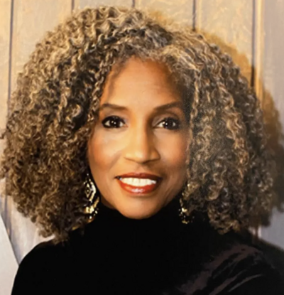 Lynnis Woods-Mullins on the Second Act Success Career Podcast with business coach Shannon Russell.