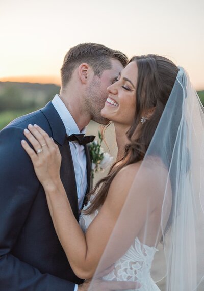 Photo mariage couple sous saule pleureur Normandie