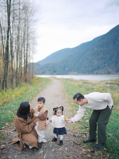 family-photos-pitt-lake