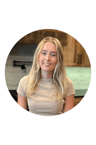 Headshot of Jordyn Springer, employee of Flourish Virtual Assistants.