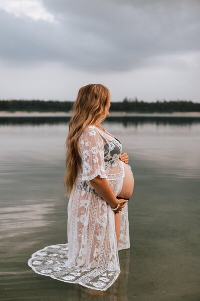 Zwangerschap fotoshoot Nije Hemelriekje Drenthe