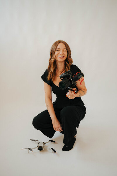 Holly Kell Creative is a wedding videography business based in Grand Rapids, Michigan