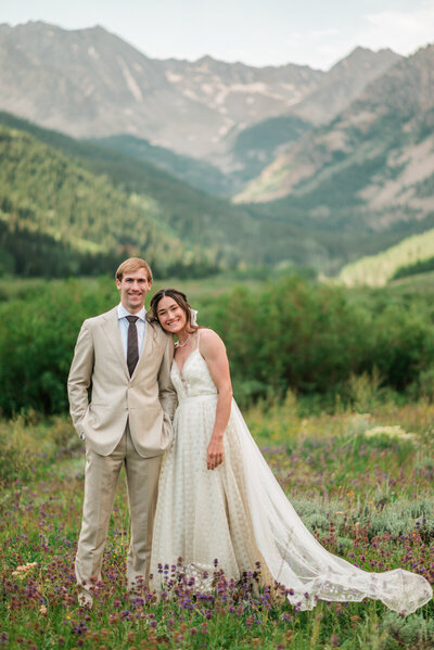 ashcroft-aspen-pine-creek-cookhouse-elopement-wildflowers_0060_blog