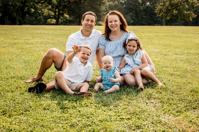 family smiling at their new haven connecticut family photoshoot