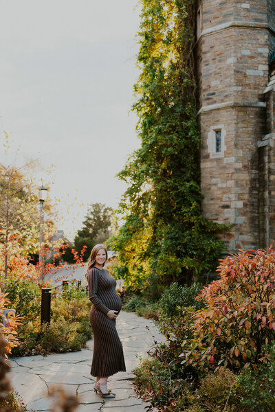 Fall-Maternity-Photoshoot-at-Washington-DC-National-Cathederal-15