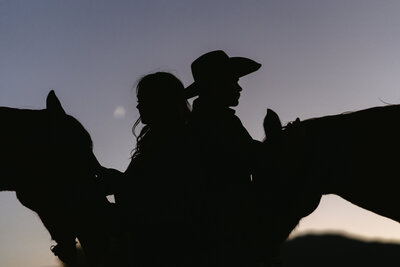 Couple at sunset during a Western-themed photoshoot in Redding, CA.
