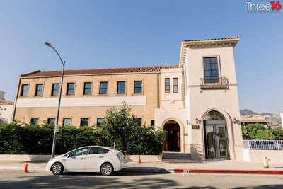 Outside the Glen Arden Club in Glendale, CA