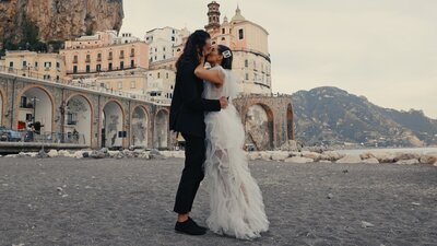 Couple trades their vows on the private beach of Atrani