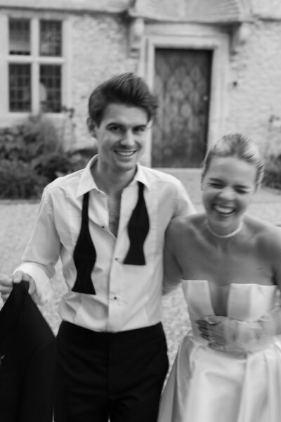 Couple portraits at Kin House, Wiltshire