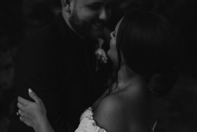 aimee+evan_sneaks_CLAIREHOPEPHOTO-22