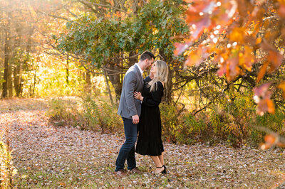autumn engagement picture pittsburgh