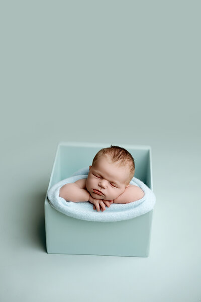 phoenix maternity studio session of mom in wet dress for pregnancy portraits