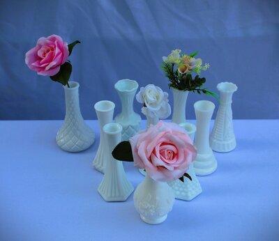 milk glass bud vase rent