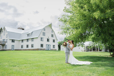 Minnesota Photographer Wedding rustic farm barn central mn brainerd st. cloud