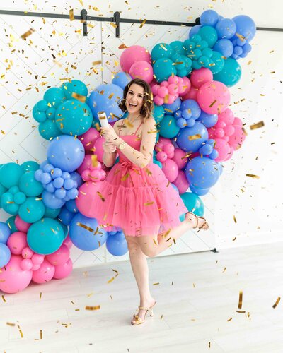 The expertise of Air with Flair Decor's Balloon Expert for seamless customization and enchanting add-ons. The celebrations with our tailored balloon installations and explore unique options to personalize your event.