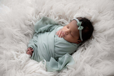 Knoxville newborn photographer, newborn portraits Knoxville, newborn baby photography near me Knoxville