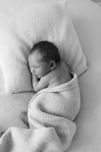 Newborn photography session in Kent by Abigail Scarfe