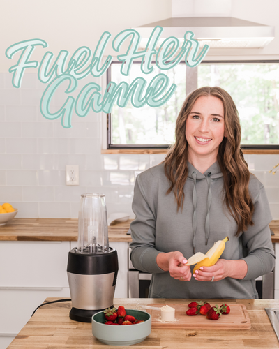 Nutrition for female athletes. sports dietitian making a smoothie