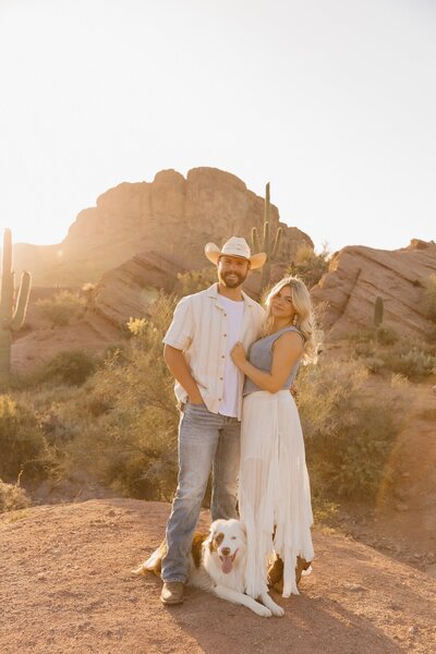 couple embrace in arizona desert